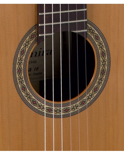 Guitarra Admira A10