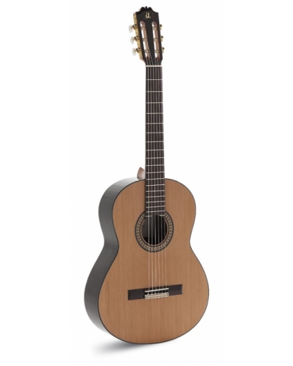 Guitarra Admira A4