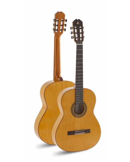 Guitarra Admira Triana