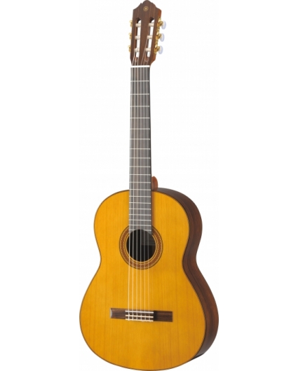  Guitarra Yamaha CG 182C