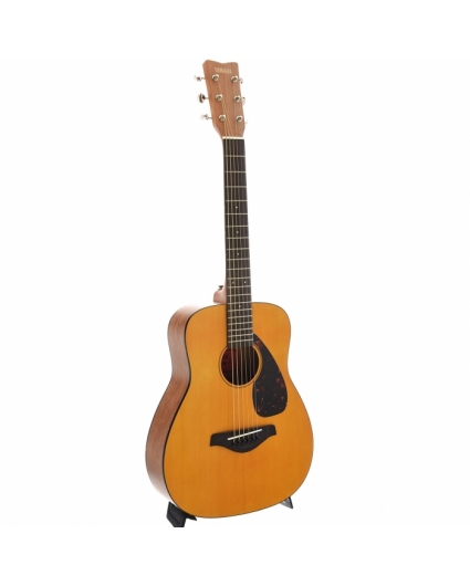 Guitarra Yamaha JR1